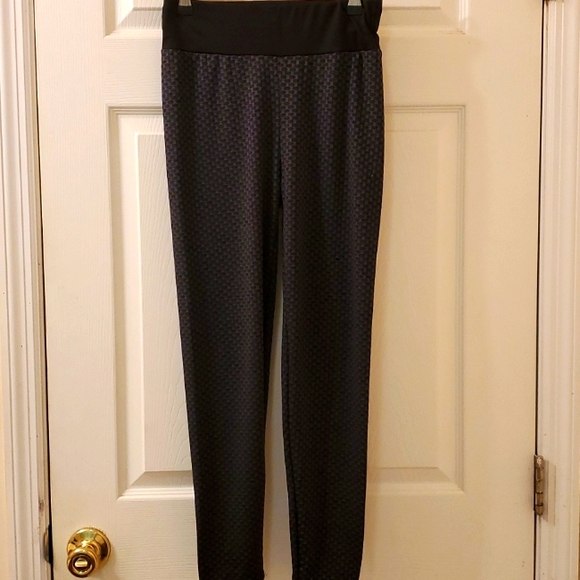 Booty lifting contour Leggings - Picture 2 of 7